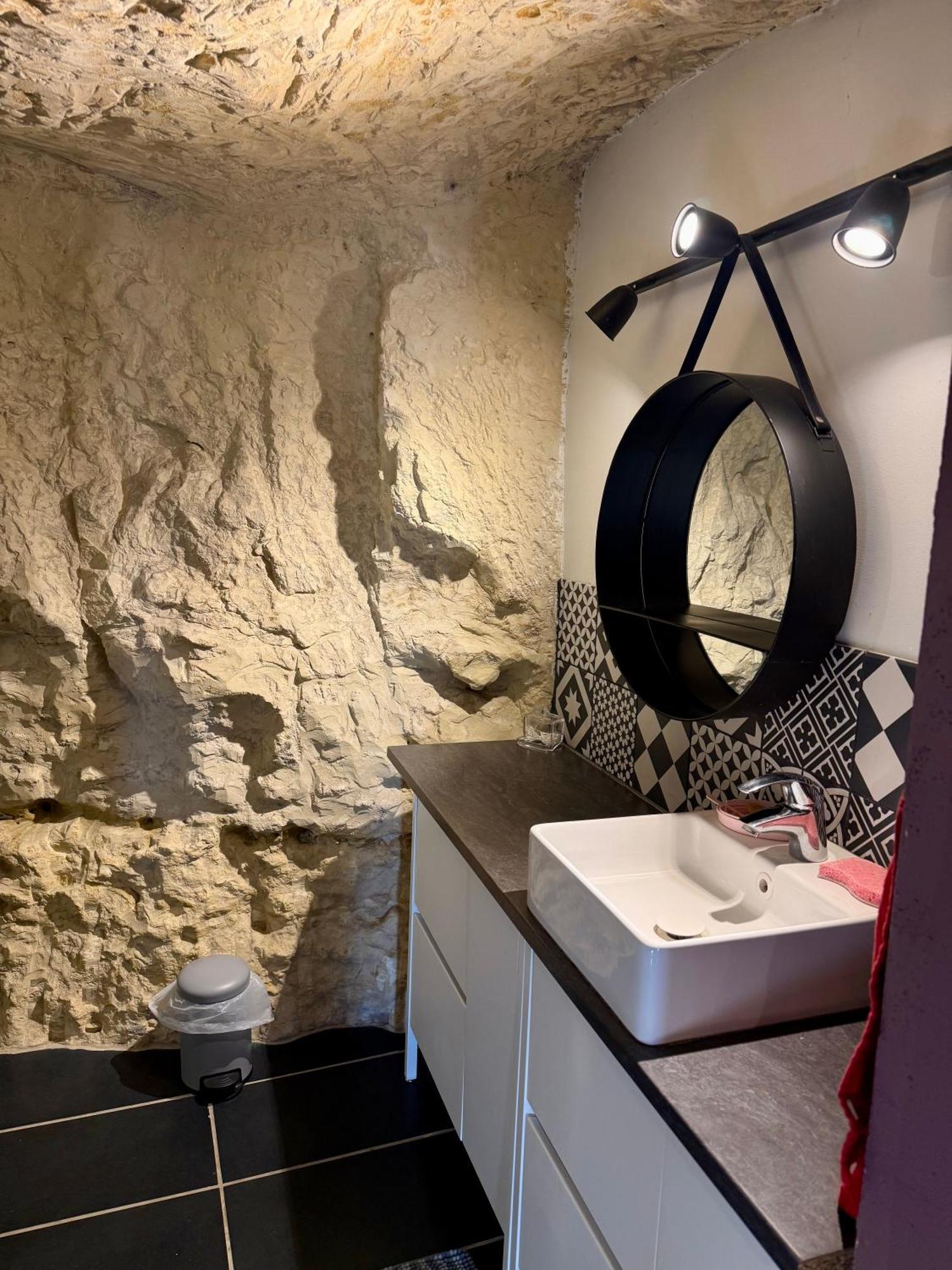 Troglodyte Du Petit Coteau Lejlighed Vouvray Eksteriør billede